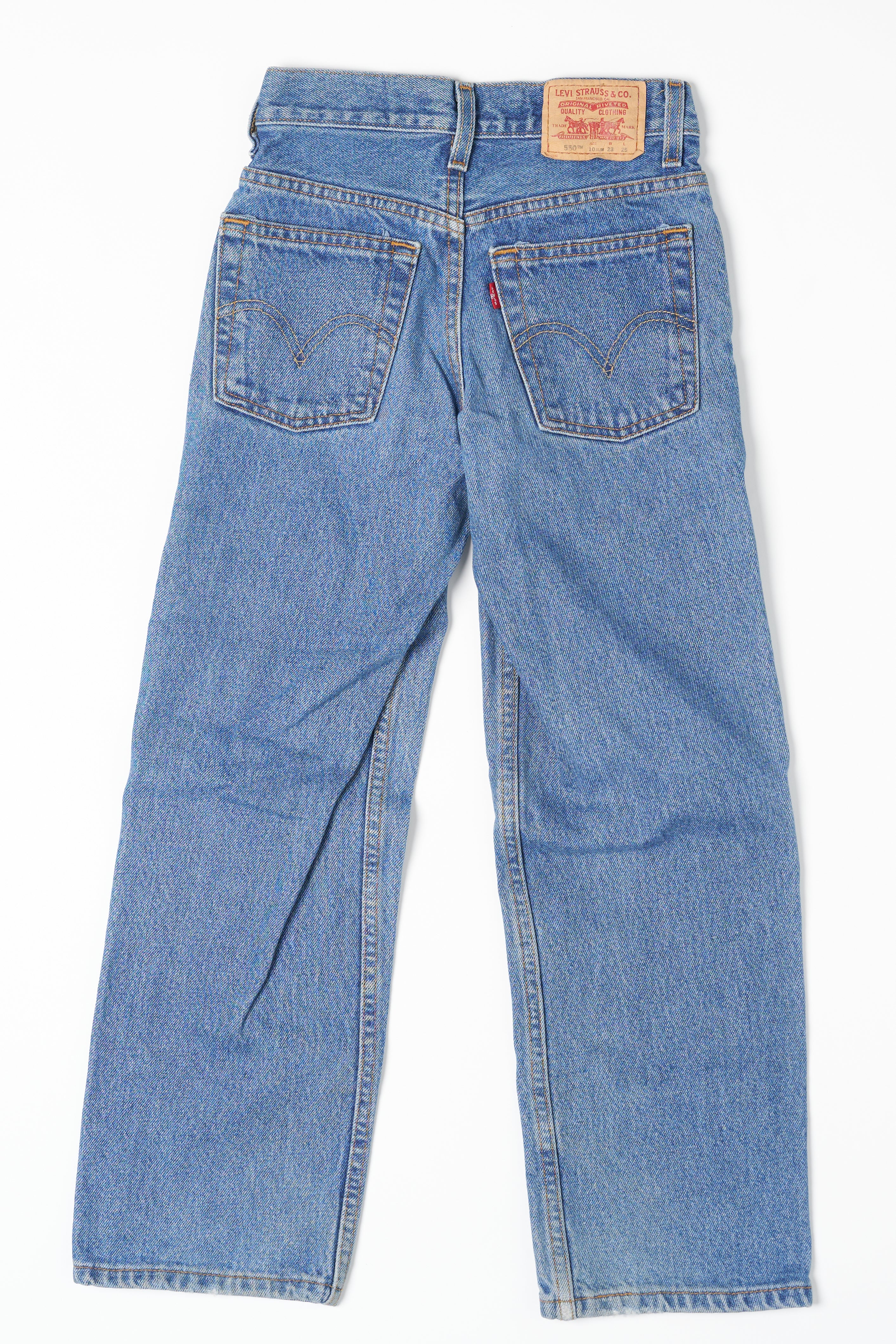 Vintage Levis 550 - Medium Wash Slim Fit  MW 1004